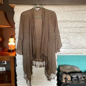 ROOMMATES brown cardigan with great detail!